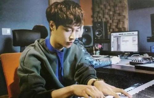 张艺兴吃红瓜视频