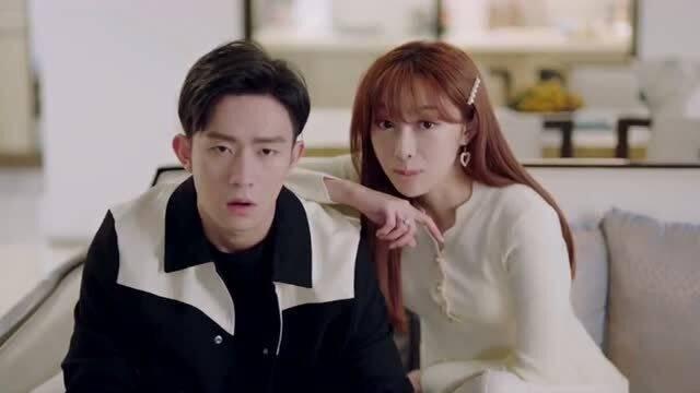 校园情侣约会吃瓜视频,吃瓜群众围观校园爱情瓜